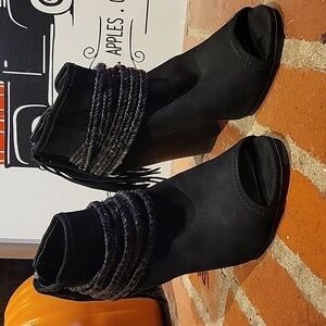 BCBGeneration open toe fringe black 3 1/2 in heel ankle boots with braid details